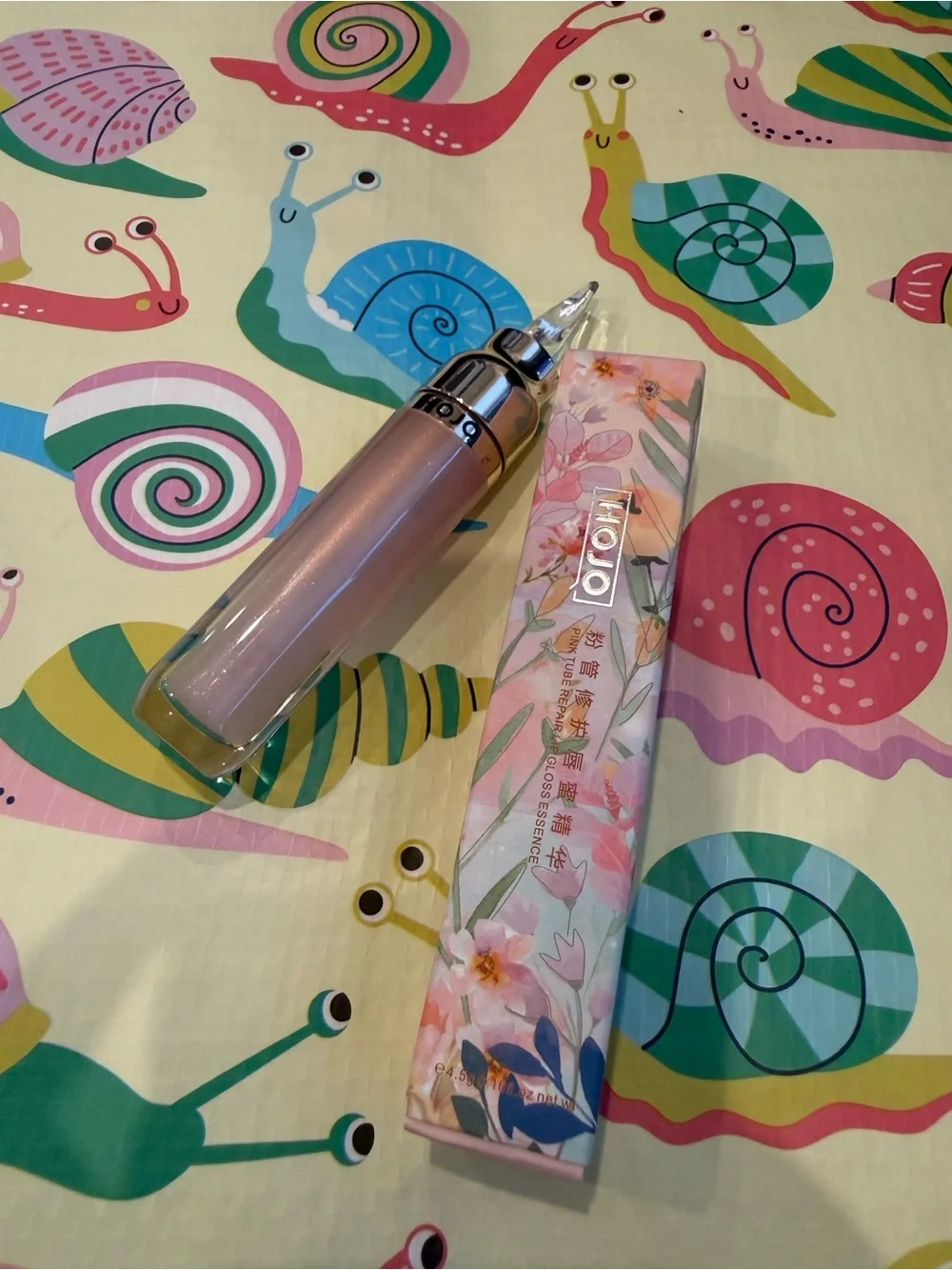 Hojo Sheer Light Pink Shimmery Lip Gloss